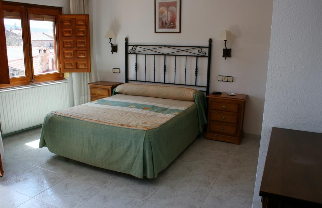 Hostal Visontium 비누에사 외부 사진